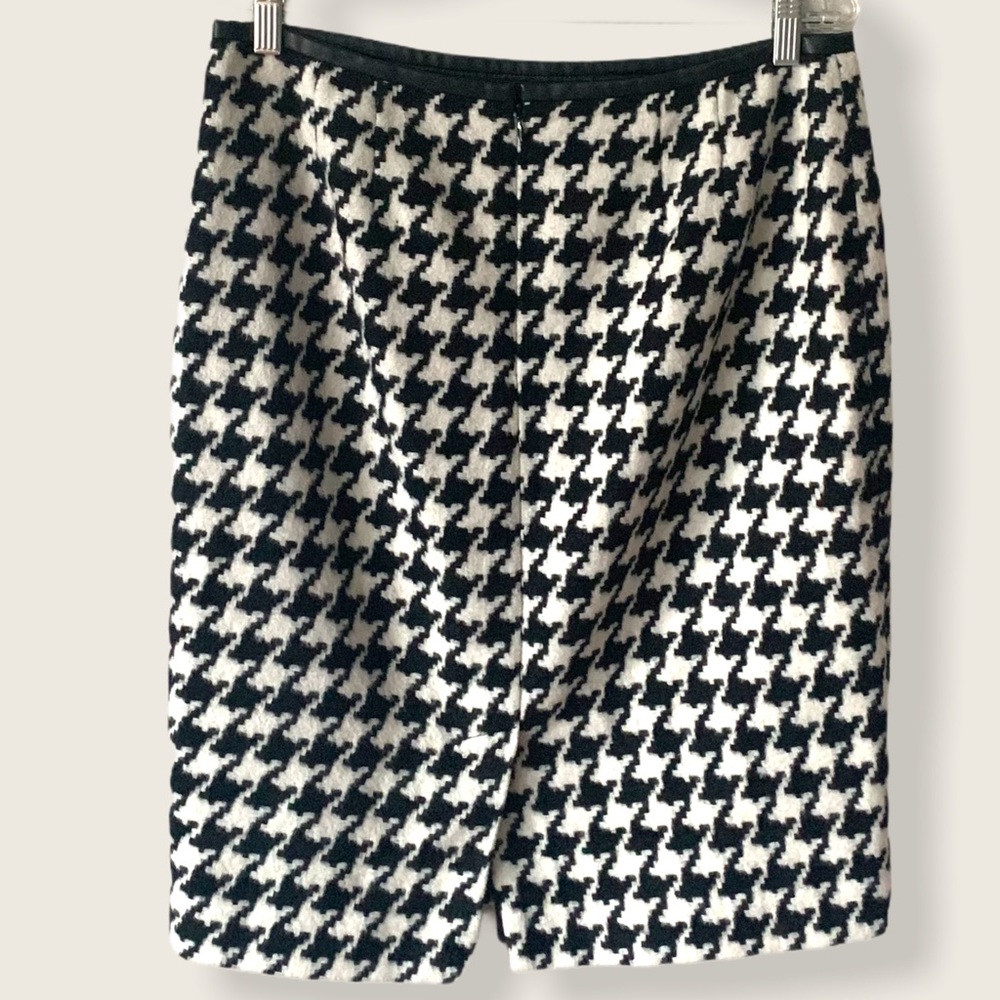 Talbots - Wool Blend Houndstooth Pencil Skirt - 10 - Picture 4 of 9